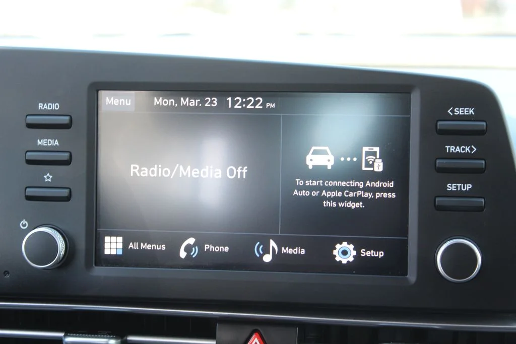 Certified Used 2025 Blue Hyundai SE image 22