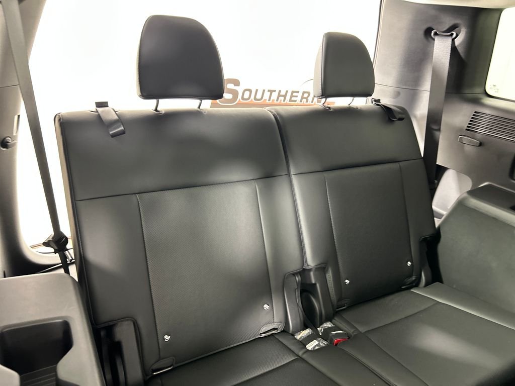 Certified Used 2025 Green Hyundai XRT image 20
