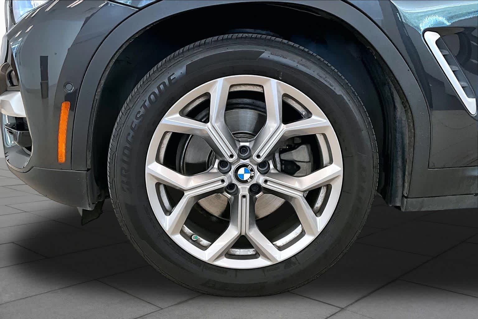 Used 2020 Dark Graphite Metallic BMW sDrive30i image 10