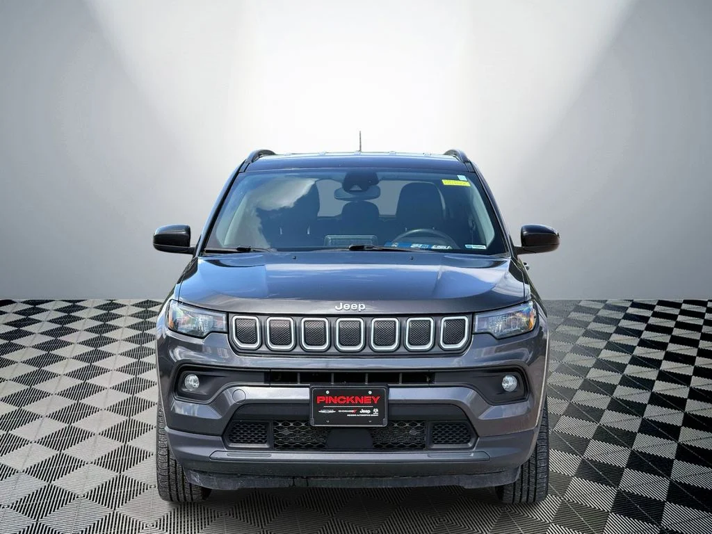 Used 2022 Jeep Compass Latitude with VIN 3C4NJDBB5NT126924 for sale in Pinckney, MI