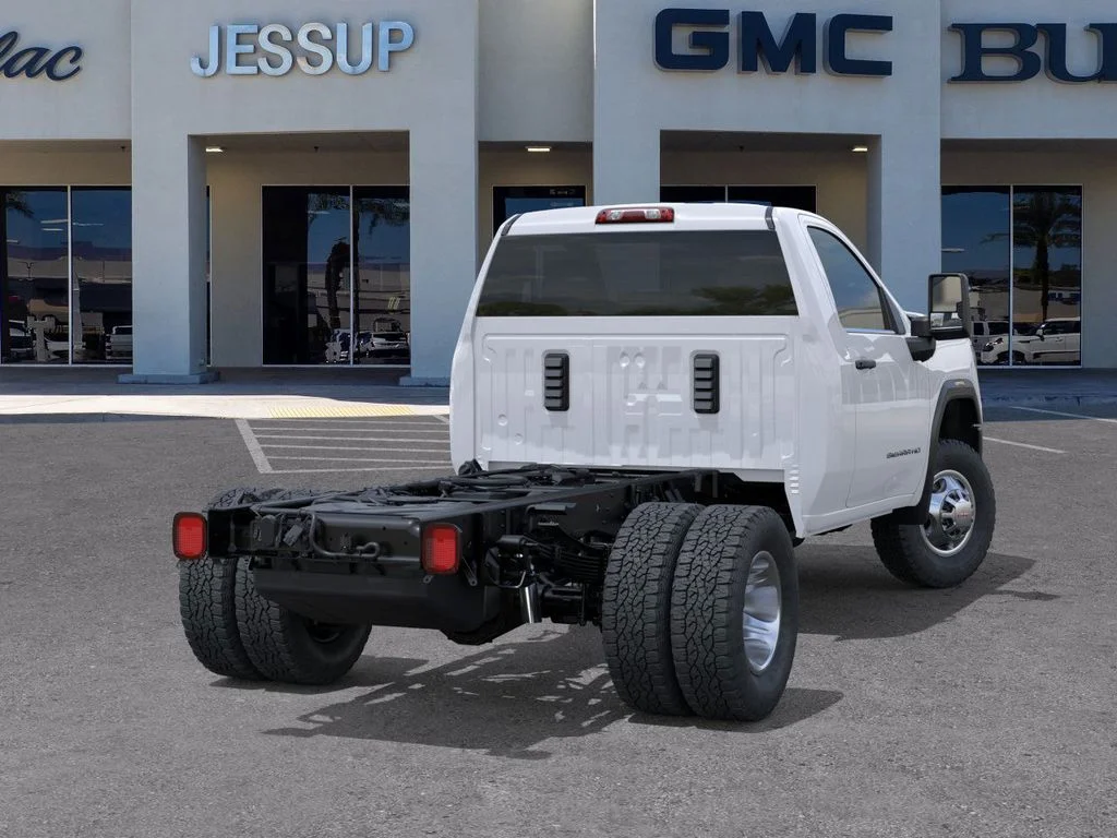 New 2026 Summit White GMC Pro image 4