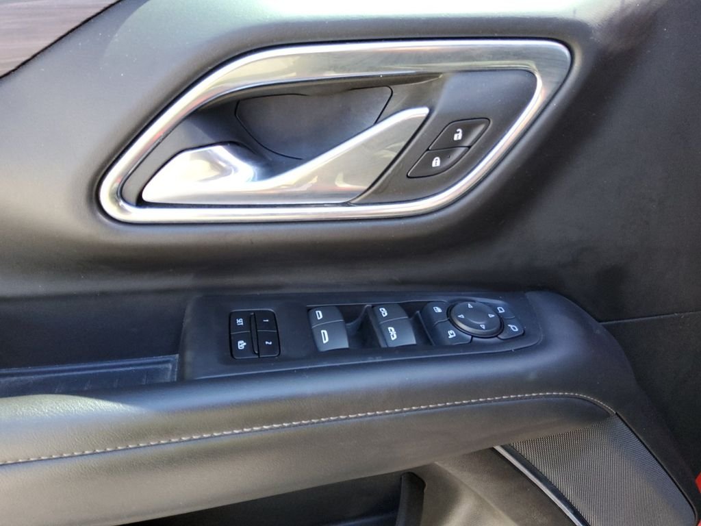 Used 2024 Red Chevrolet Z71 image 12