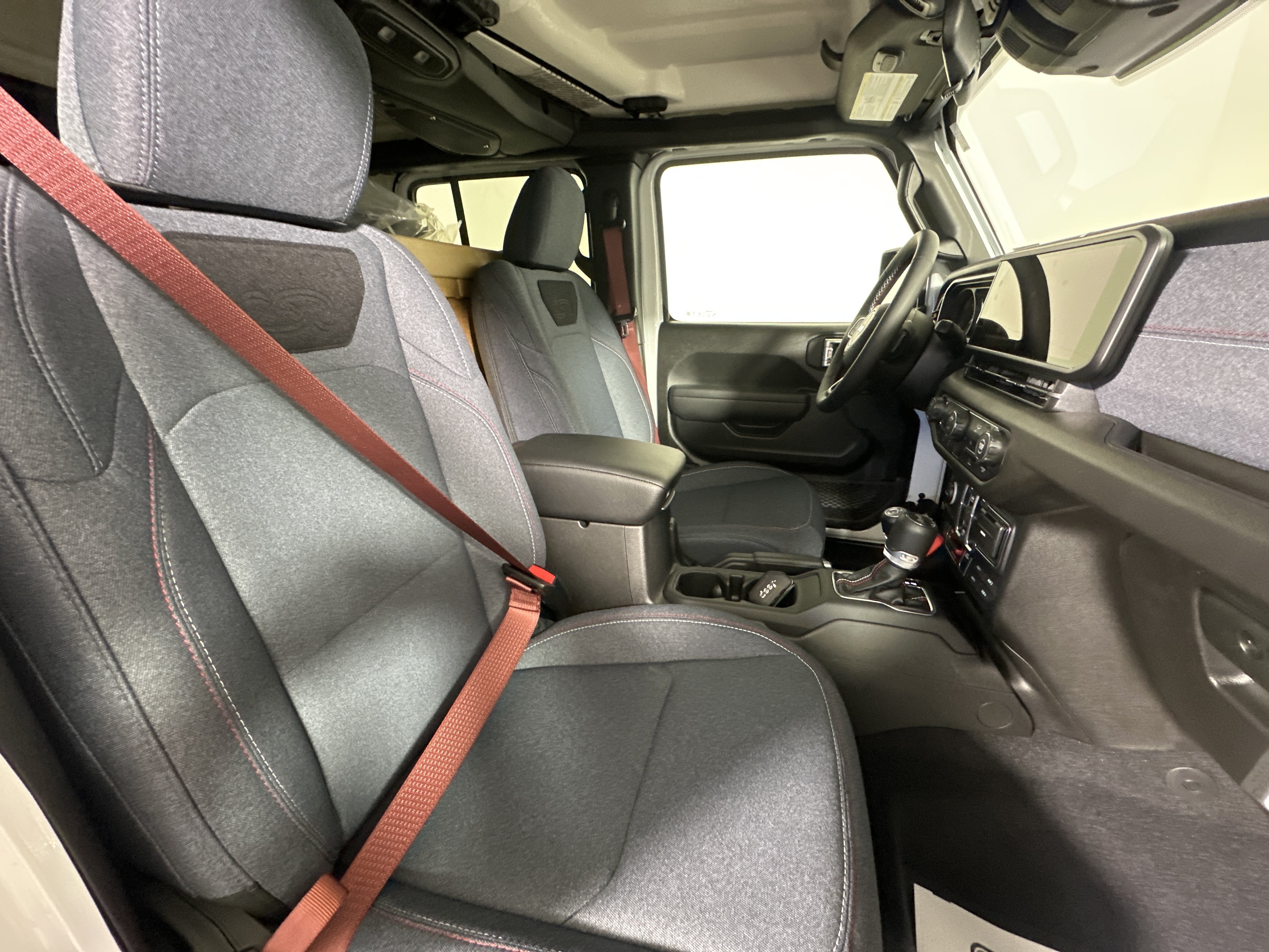 New 2026 Bright White Clearcoat Jeep  image 25