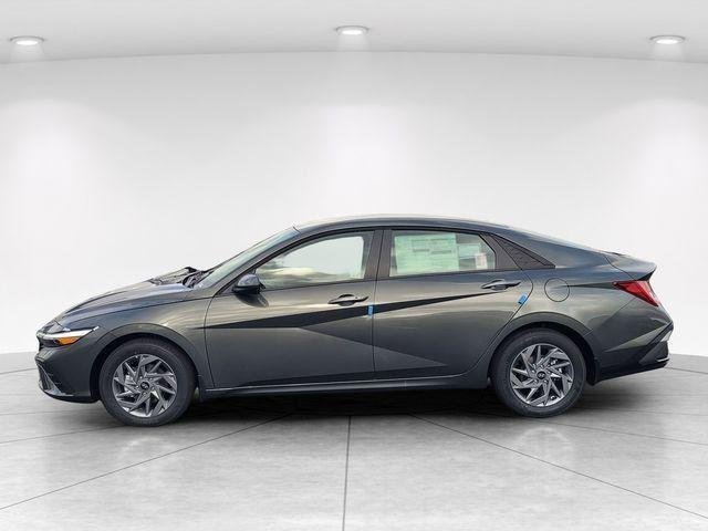 New 2026 Gray Hyundai Blue image 7