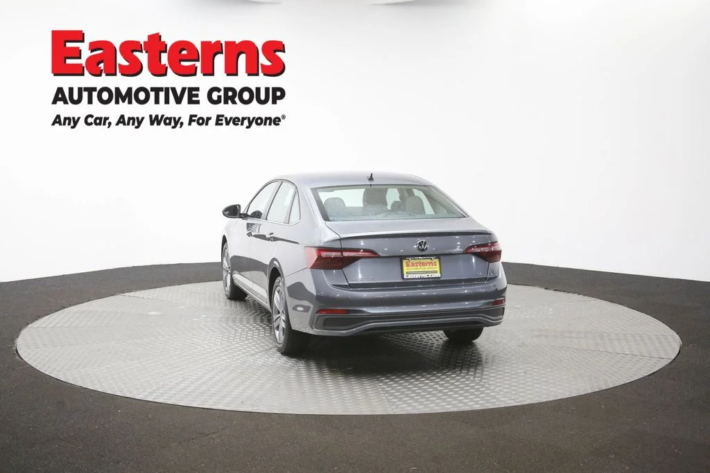 Used 2024 Silver Volkswagen 1.5T SE image 59