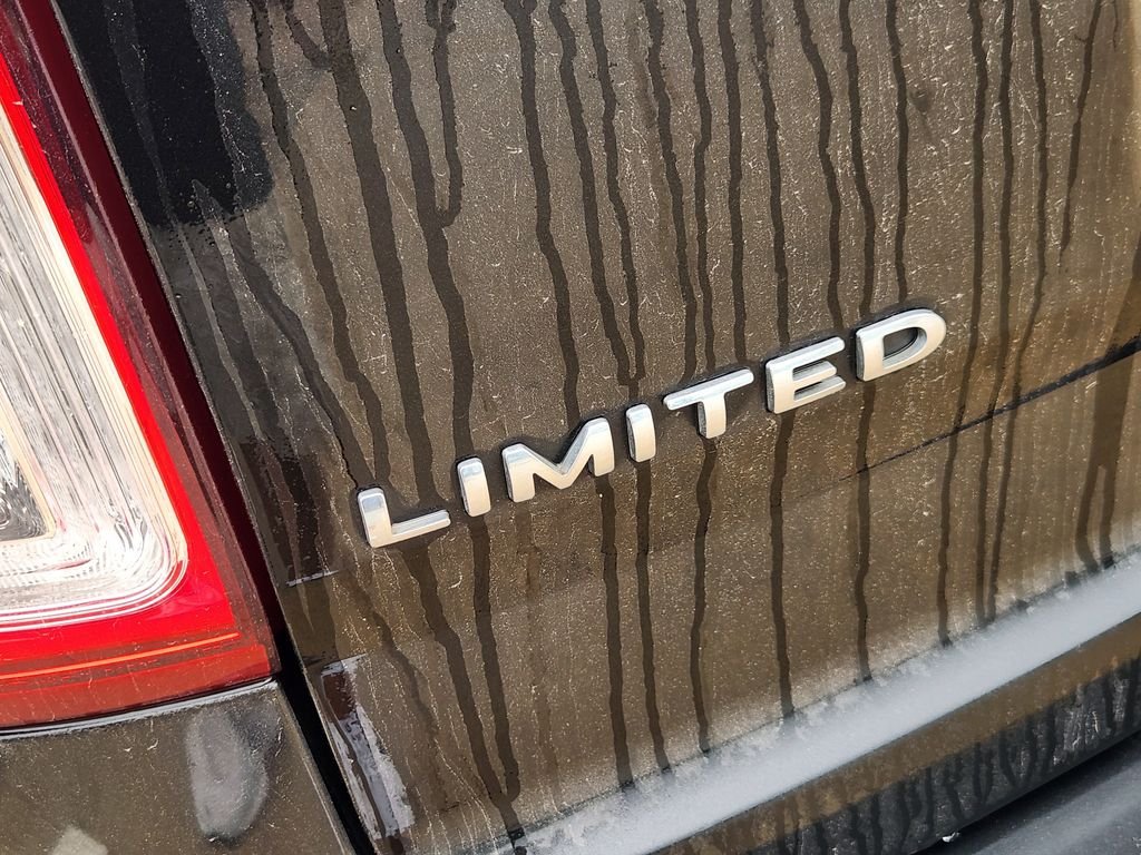 Used 2015 Tuxedo Black Metallic Ford Limited image 11