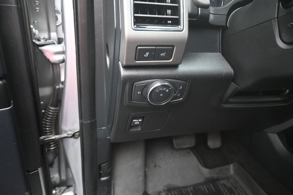 Used 2021 Silver Ford XLT image 13