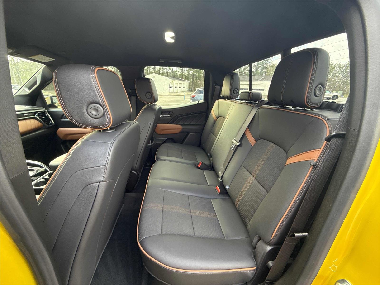 2024 GMC Canyon AT4 - Photo 11