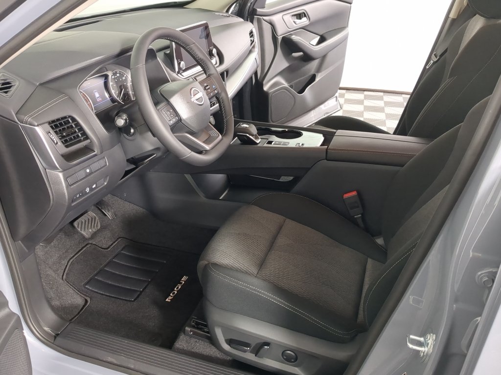 New 2026 Boulder Gray Pearl Nissan SV image 11