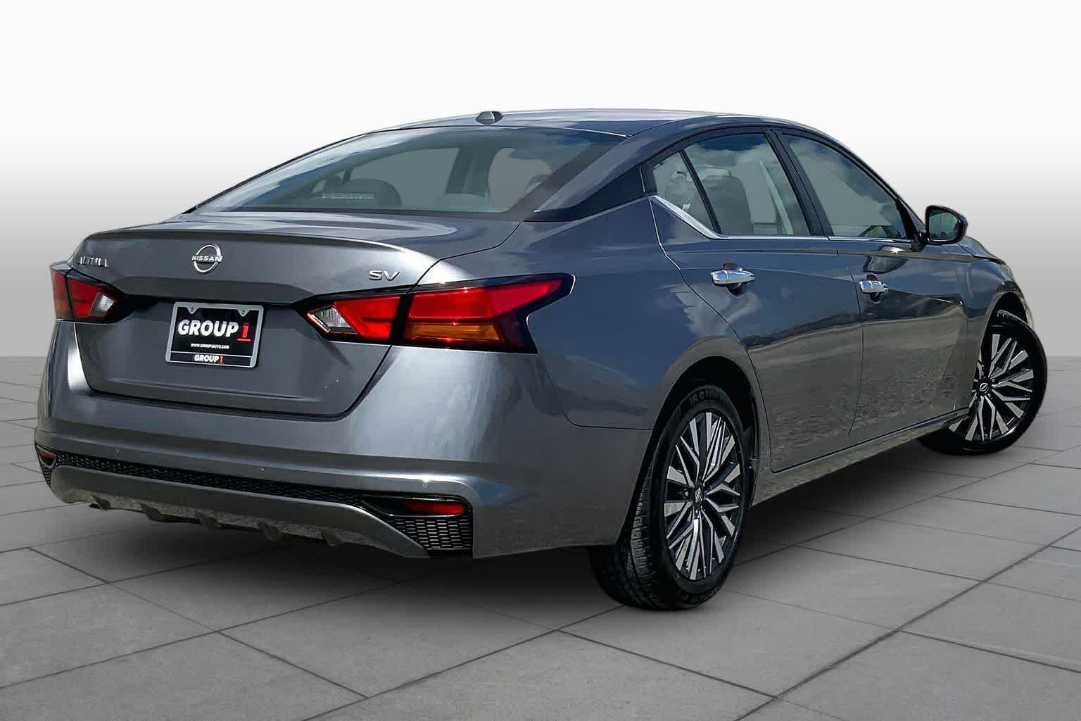 Used 2023 Gun Metallic Nissan 2.5 SV image 13