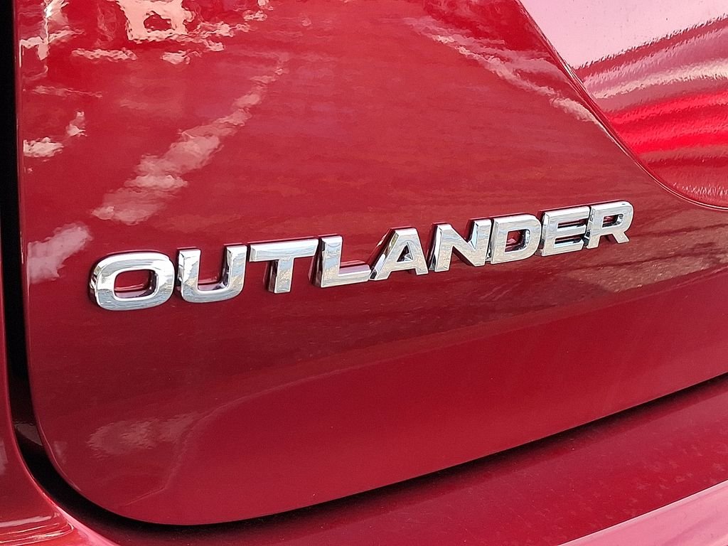 2025 Mitsubishi Outlander SE - Photo 7