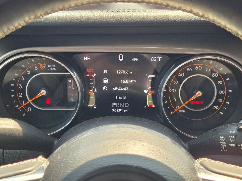 Used 2018 Red Jeep Unlimited Sahara image 25