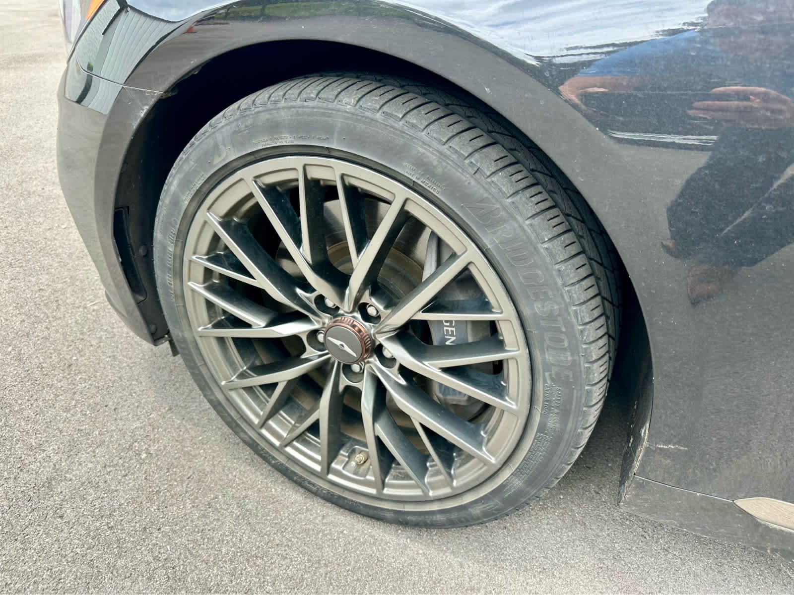 Used 2019 Victoria Black Genesis 3.3T Sport image 9
