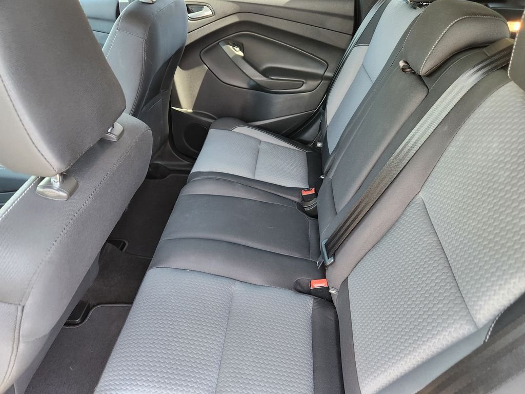 Used 2018 Silver Ford SE image 12