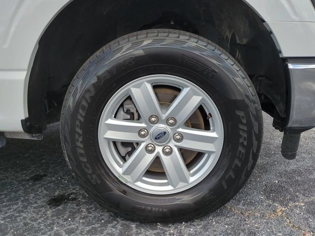 Used 2023 Oxford White Ford XLT image 11