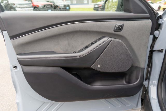 Used 2025 Gray Metallic Ford GT image 18