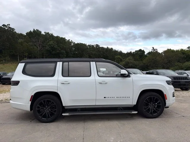 Used 2022 White Jeep Series II image 2
