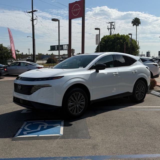New 2026 Everest White Pearl TriCoat Nissan SL image 3