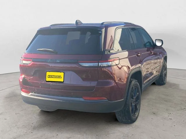 New 2026 Velvet Red Pearlcoat Jeep Altitude image 5