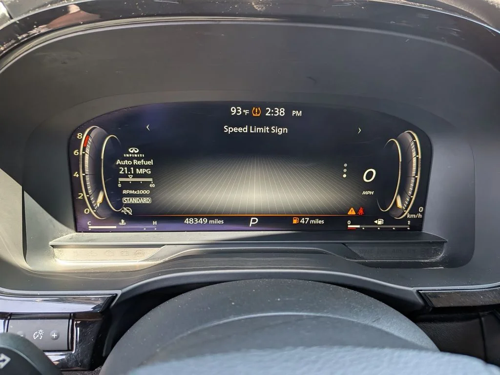 Used 2023 Black INFINITI LUXE image 21