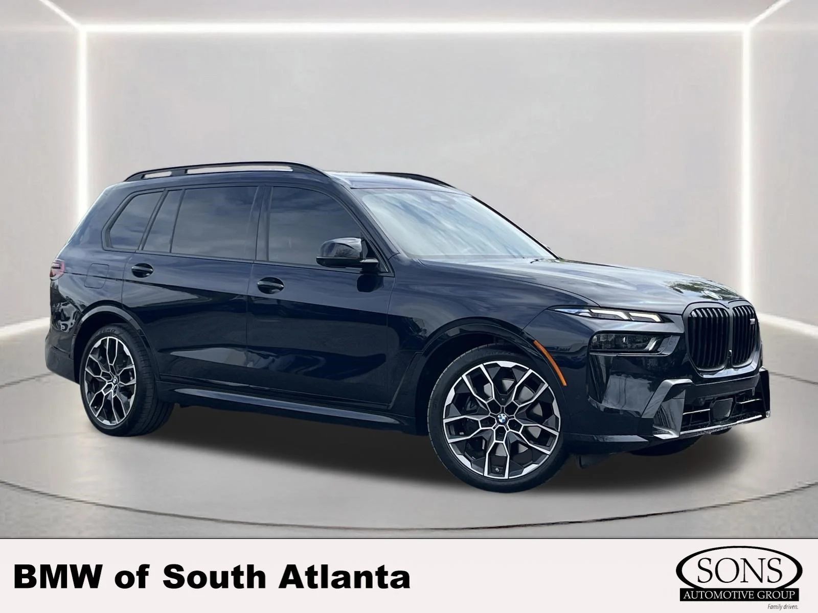 2025 BMW X7 M60i's photo