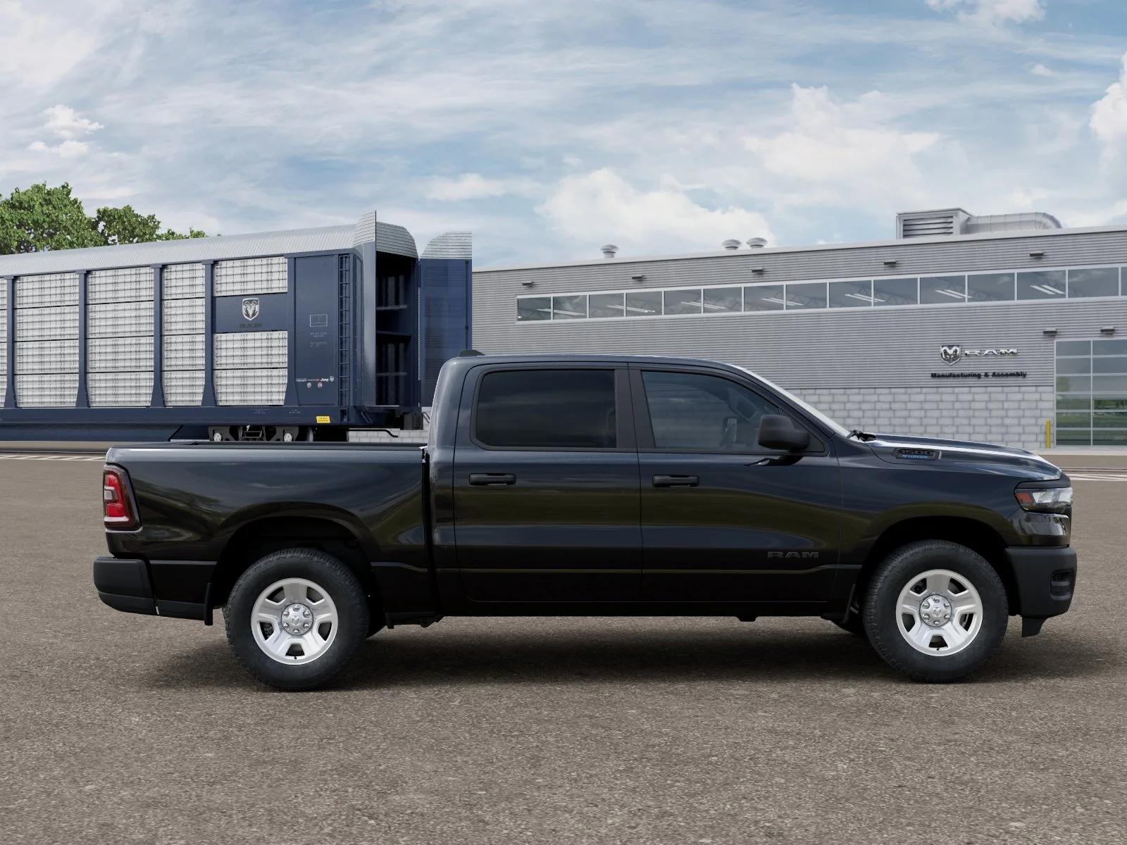New 2026 Diamond Black Crystal Pearl-Coat Exterior Paint RAM TRADESMAN image 12