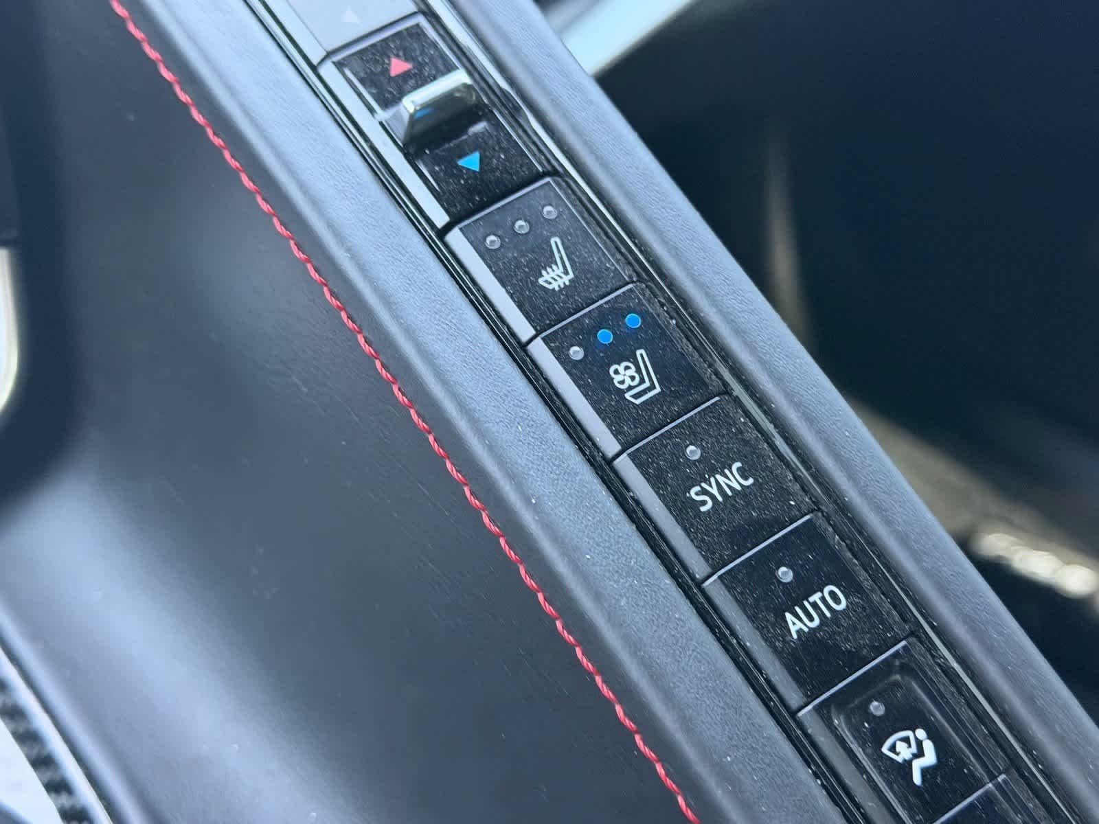 Used 2020 Black Chevrolet 3LT image 19