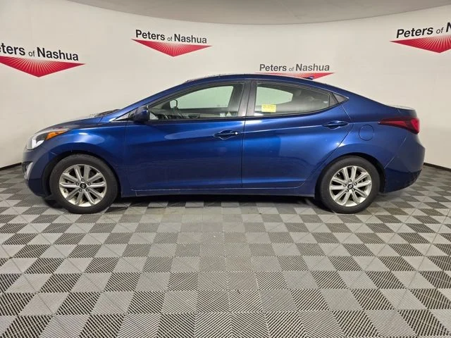 Used 2016 Blue Hyundai SE image 3
