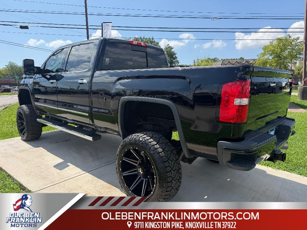 Used 2018 Onyx Black GMC Denali image 1