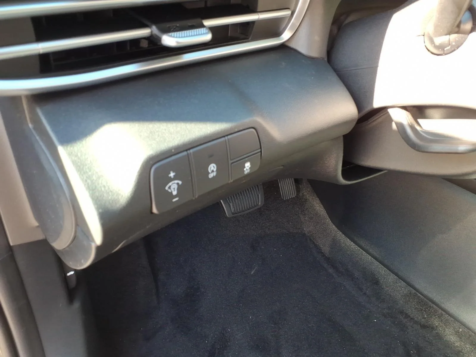 New 2026 Amazon Gray Hyundai SE image 24