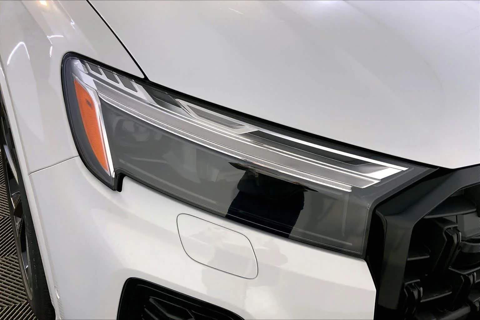 New 2026 Glacier White m Audi Premium Plus image 13