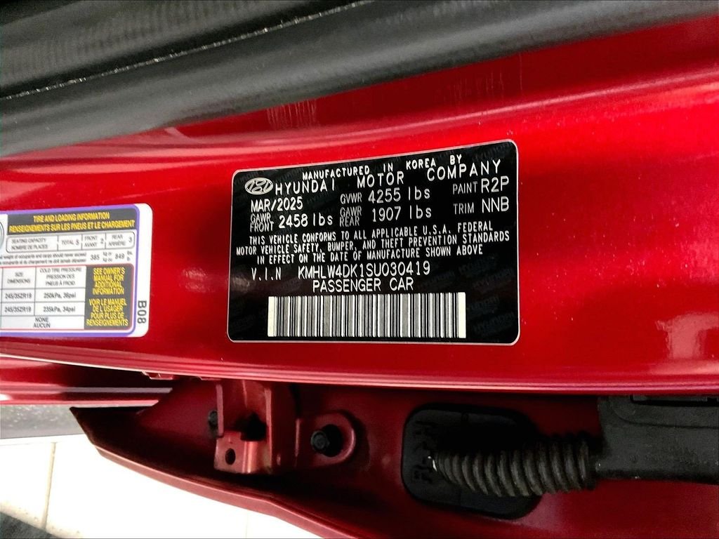 Used 2025 Red Hyundai Base image 36