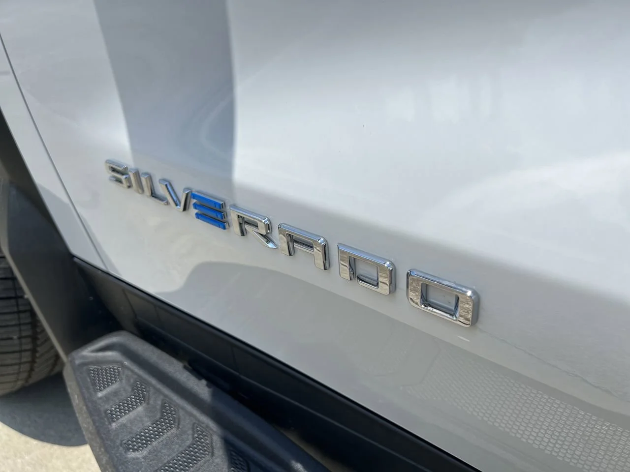 2026 Chevrolet Silverado EV LT - Photo 33