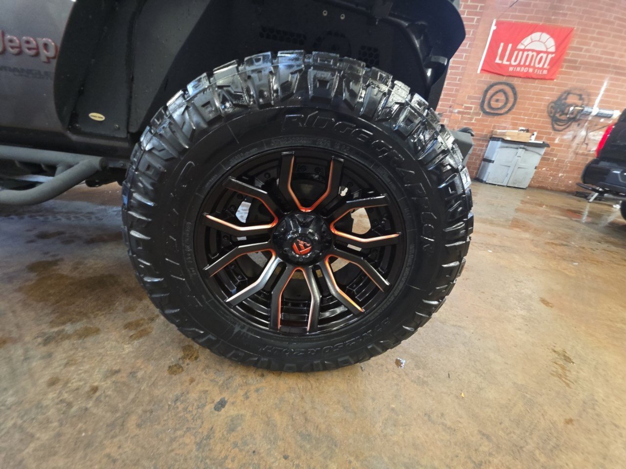 Used 2021 Granite Crystal Metallic Clearcoat Jeep Unlimited Rubicon image 10