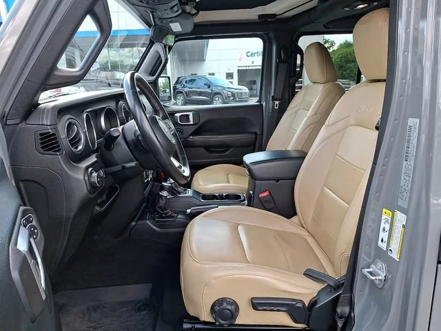 Used 2018 Gray Jeep Sahara 4x4 image 14