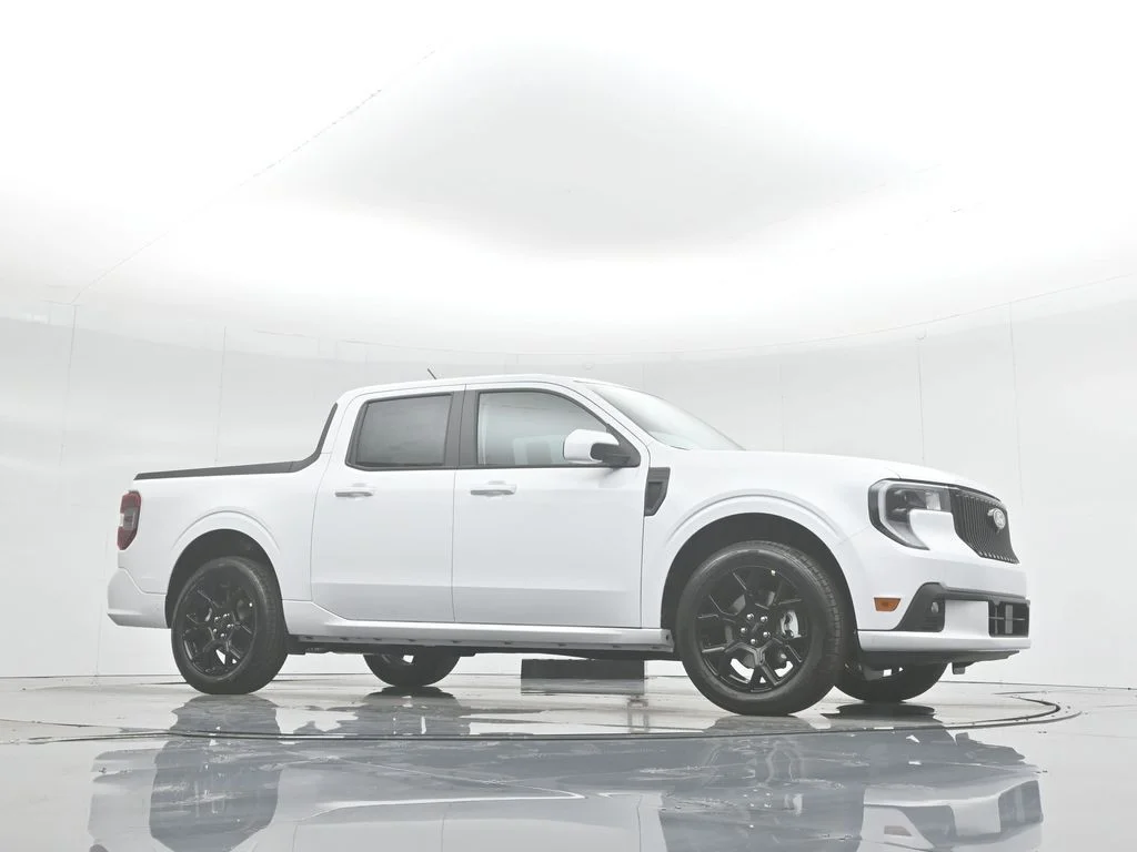 New 2025 Oxford White Ford Lobo Standard image 3
