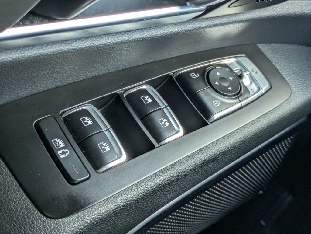 Used 2025 Gray Kia SX X-Line image 27