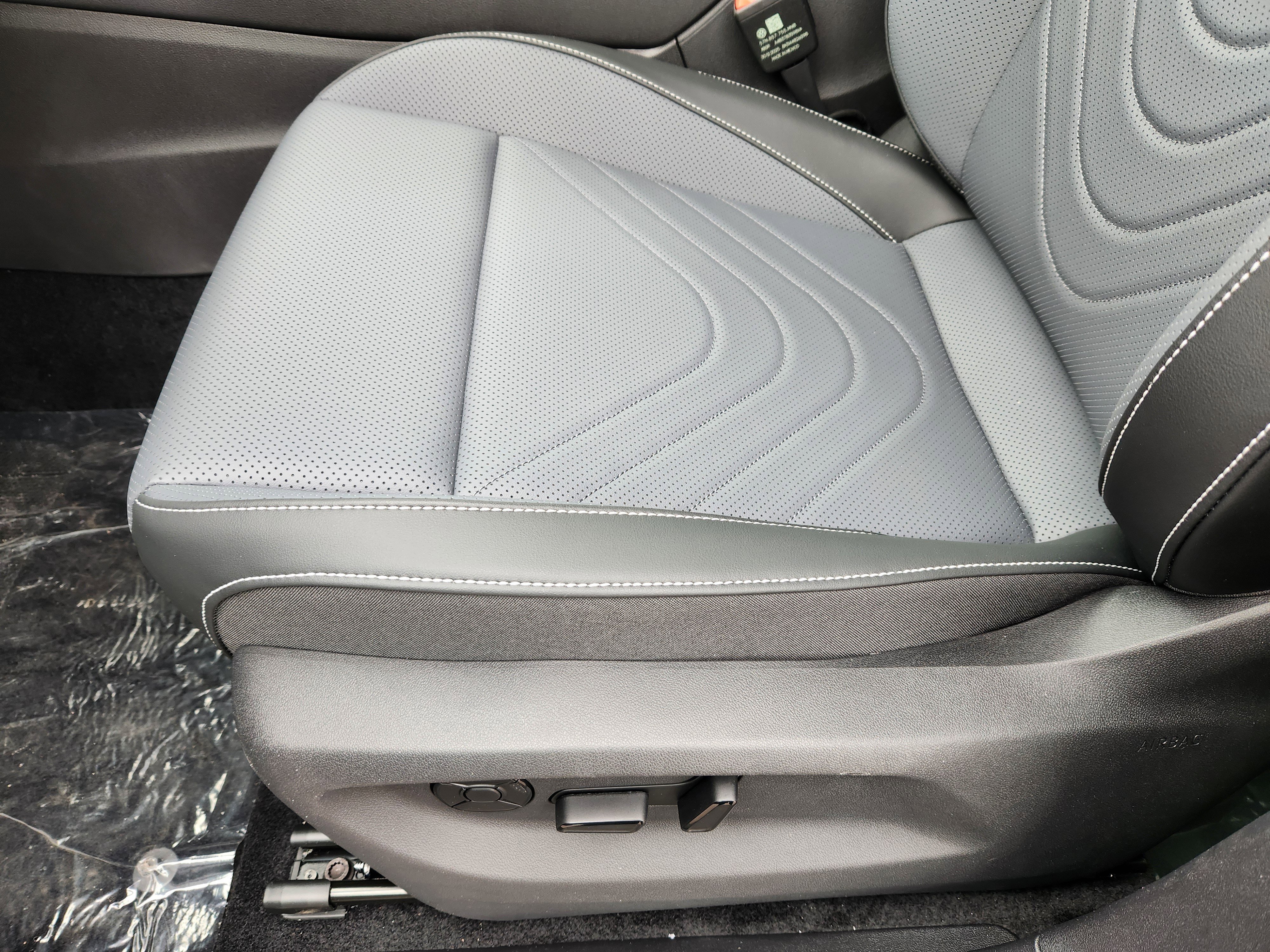 New 2026 Gray Volkswagen 2.0T SE image 13