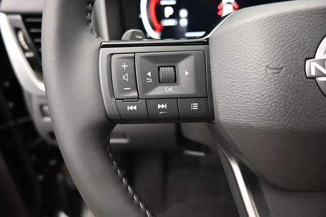 New 2026 Black Nissan Platinum image 22