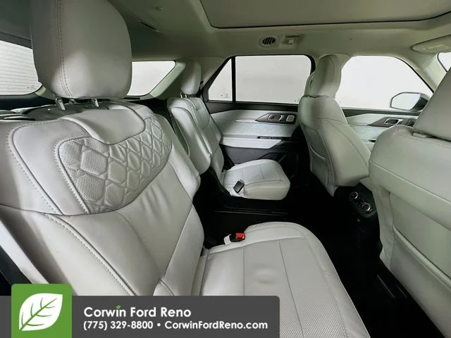 New 2026 Space White Metallic Ford Platinum image 32