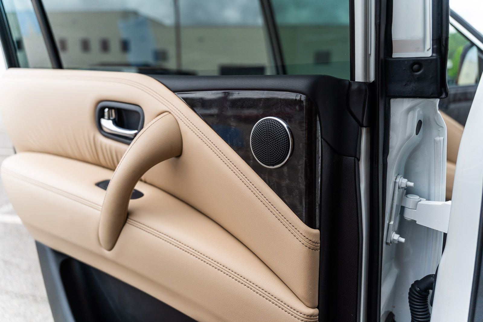 2023 Nissan Armada Platinum - Photo 35