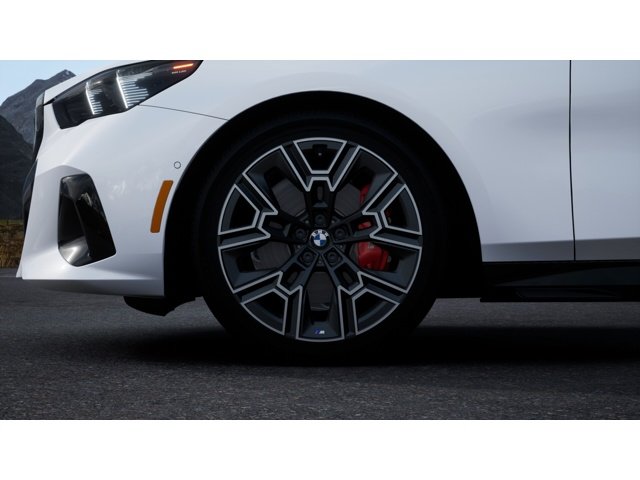 New 2027 Mineral White Metallic BMW 530i image 7