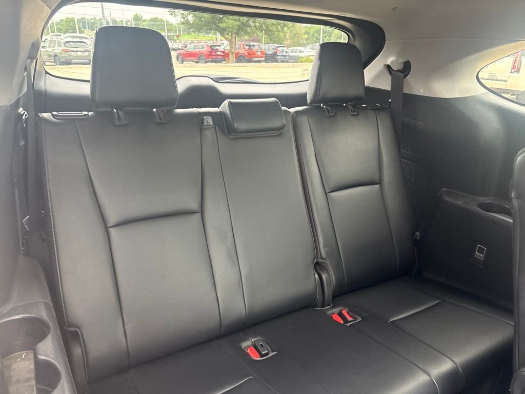 Used 2020 Pearl Toyota Platinum image 37
