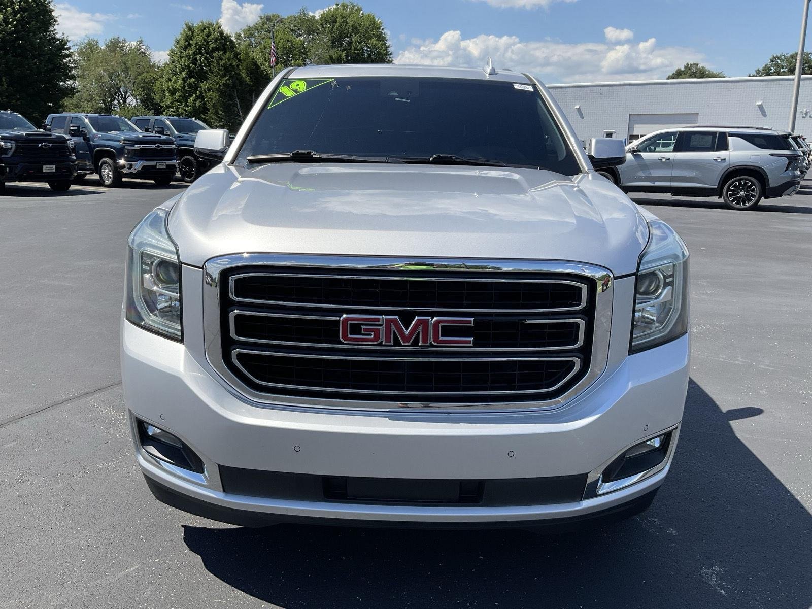 Used 2019 Quicksilver Metallic GMC SLT image 2