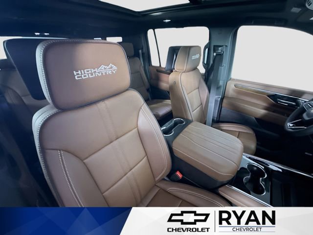 2026 Chevrolet Suburban High Country - Photo 32