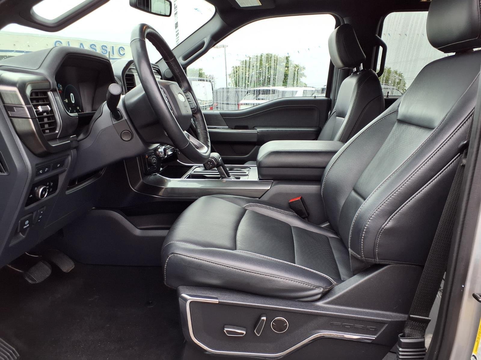 Used 2023 Silver Ford LARIAT image 20