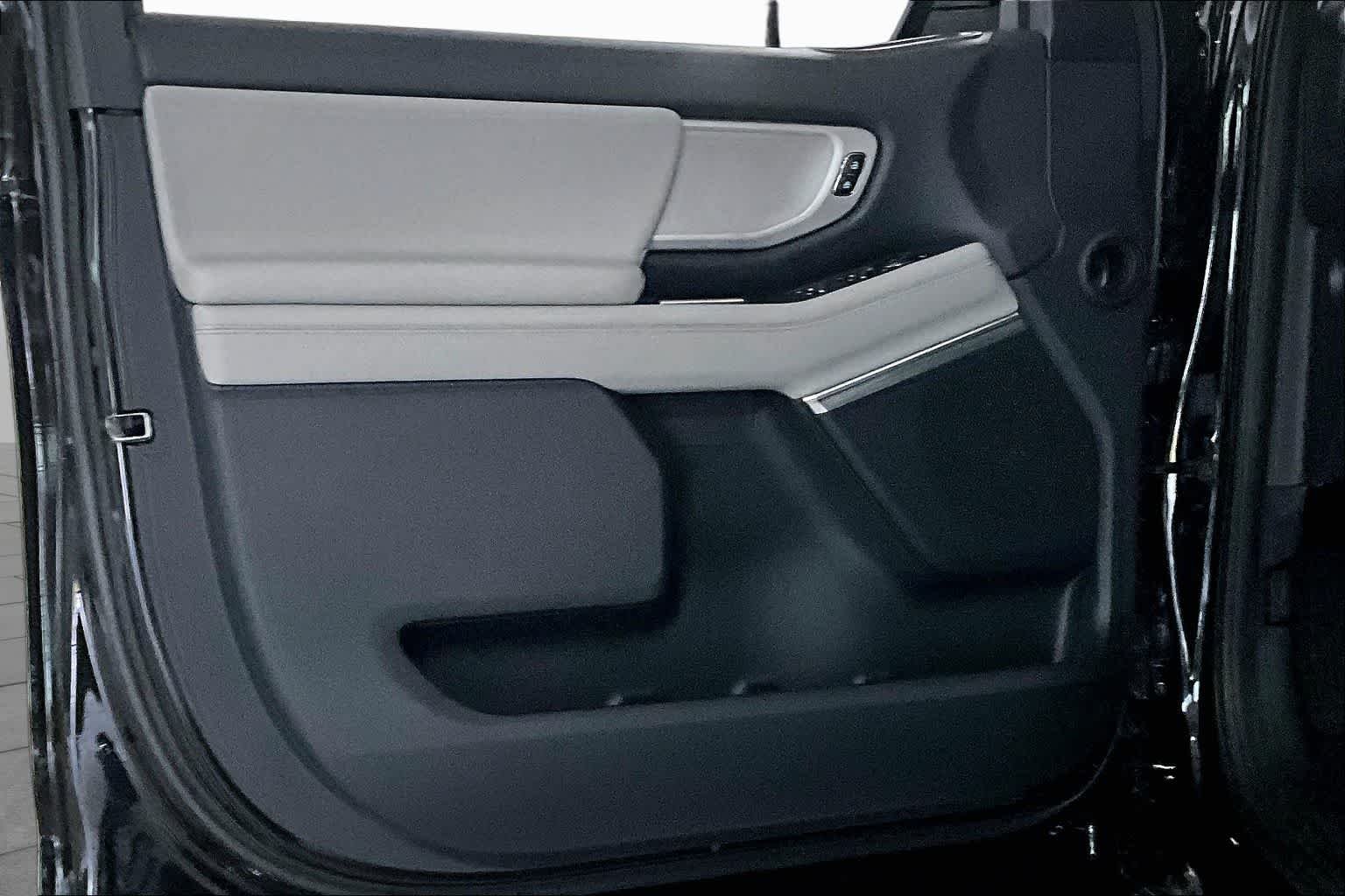 New 2026 Agate Black Metallic Ford Active image 10