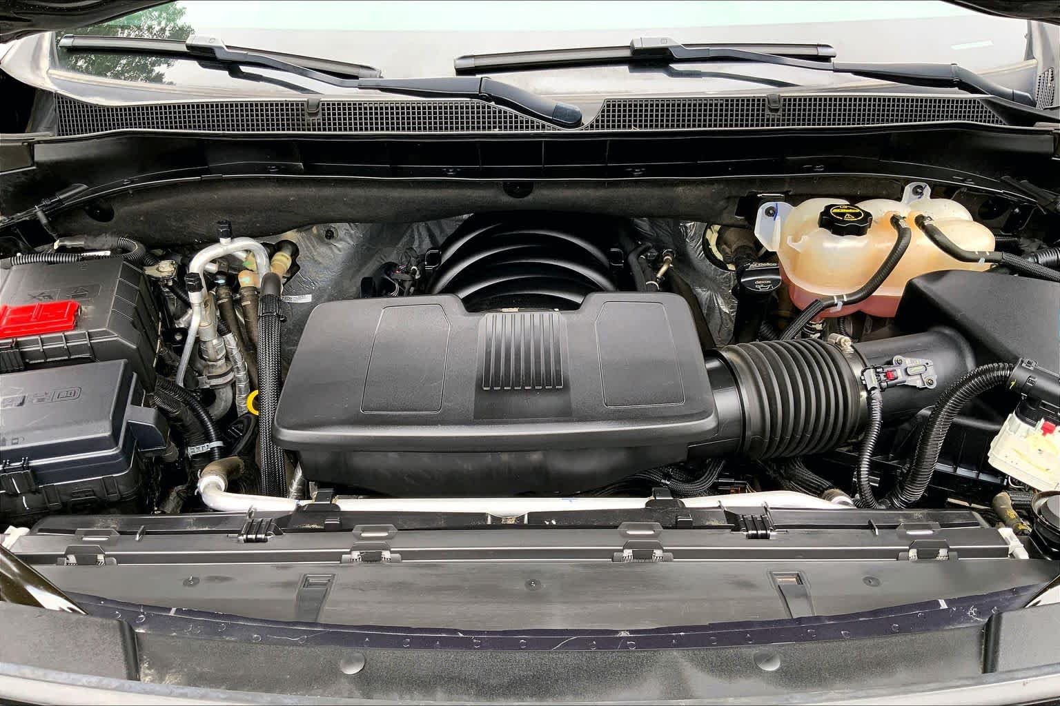 Used 2024 Dark Ash Metallic Chevrolet Premier image 32