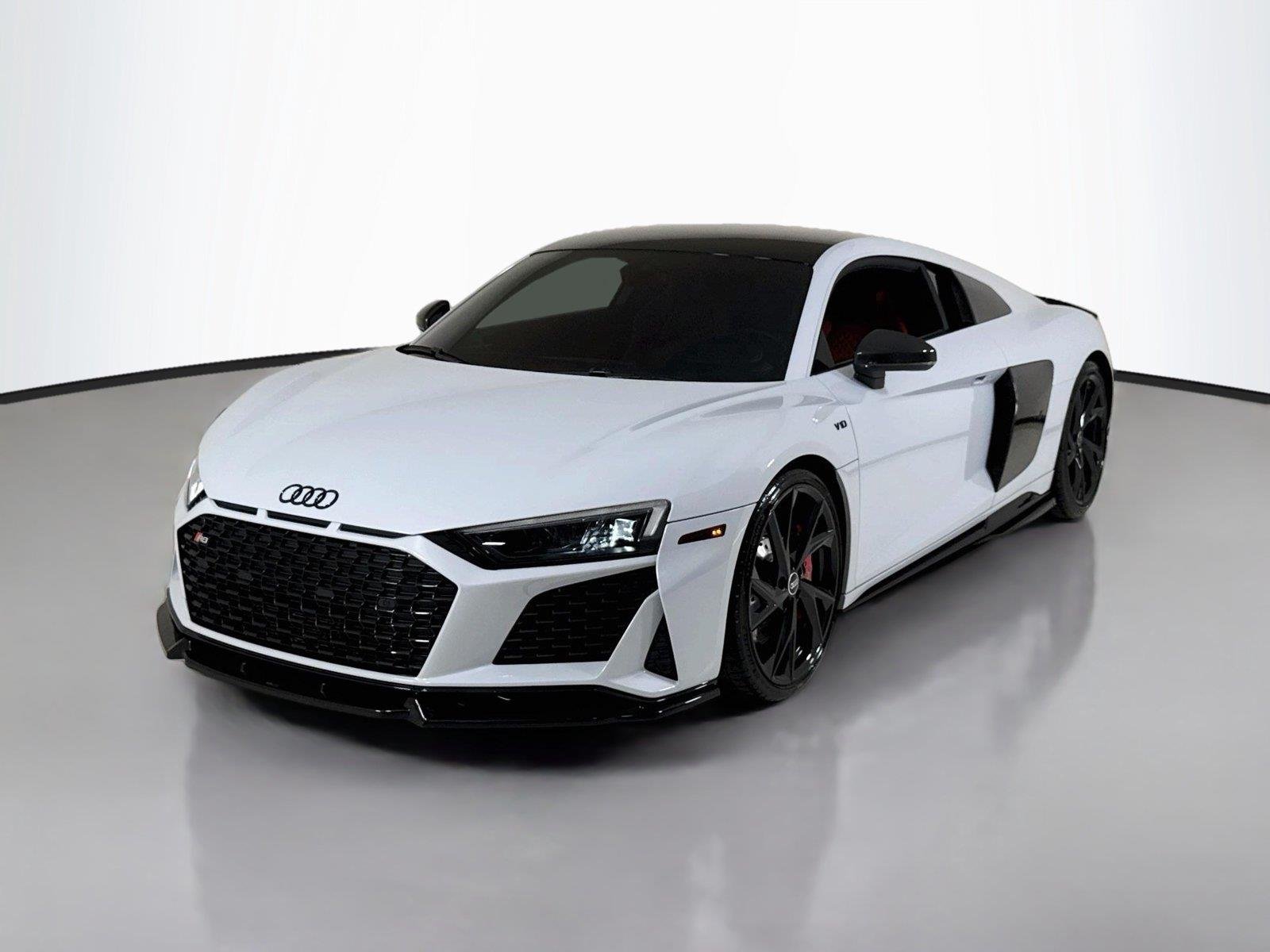 Used 2021 Suzuka Gray Metallic Audi 5.2 V10 | Carbon Ext Pkg | Diamond Stitched Int | Premium Pkg image 41