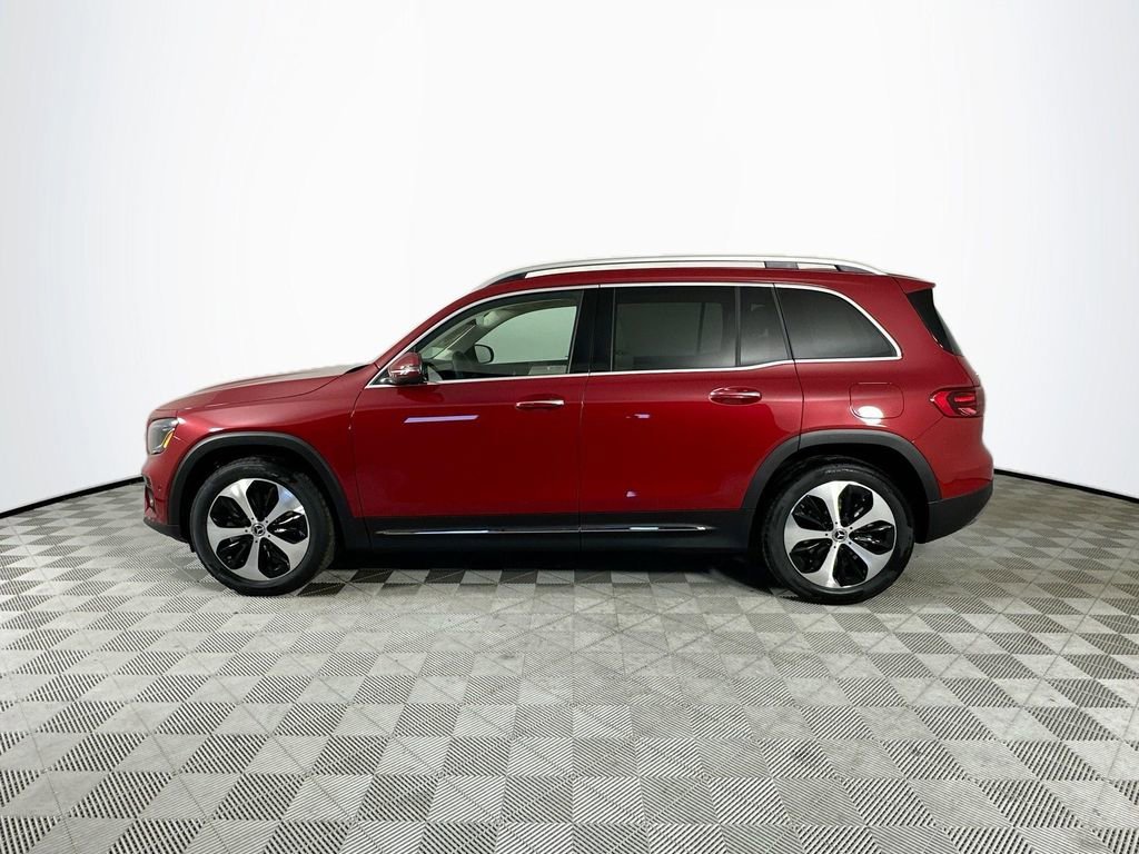 New 2026 MANUFAKTUR Patagonia Red Metallic Mercedes-Benz GLB 250 image 36